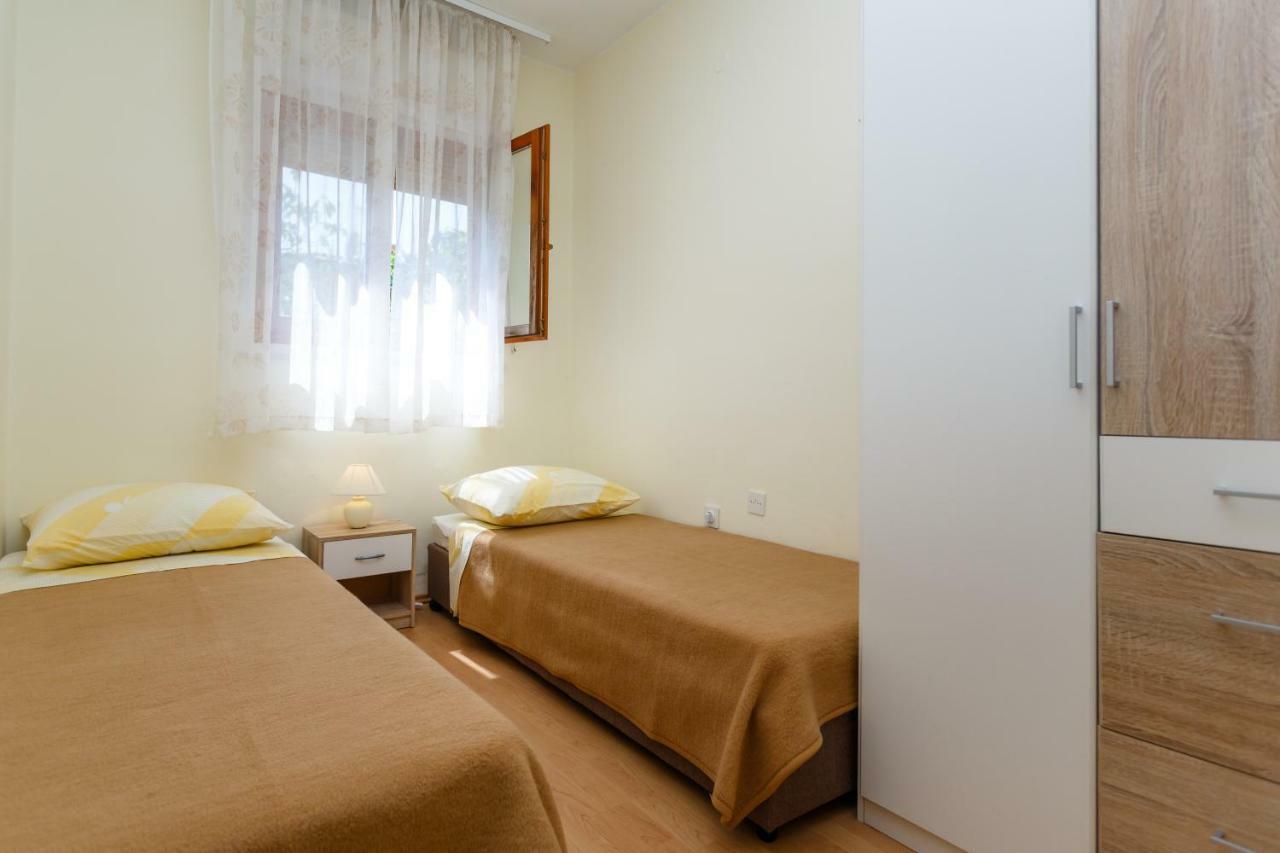 Apartman Jezevac Krk Town Kültér fotó