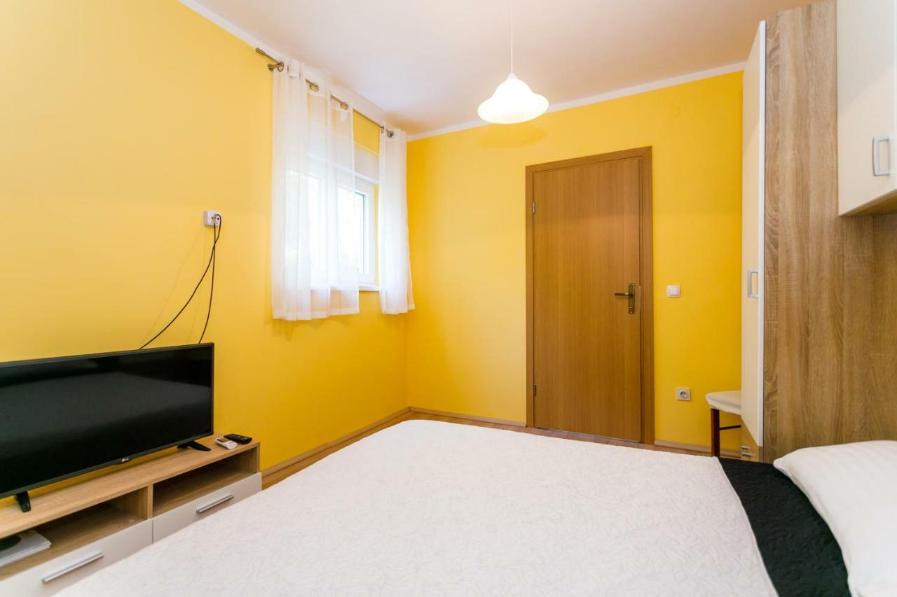 Apartman Jezevac Krk Town Kültér fotó